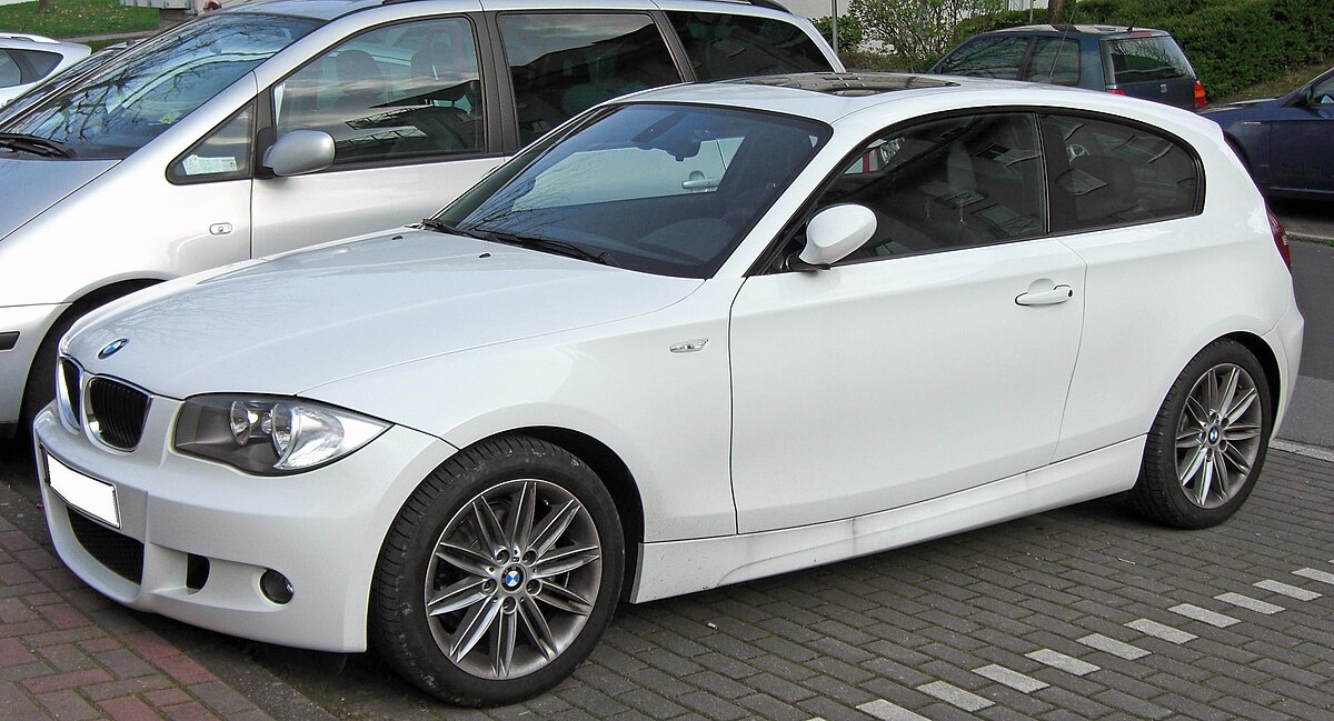 BMW E81 Side View
